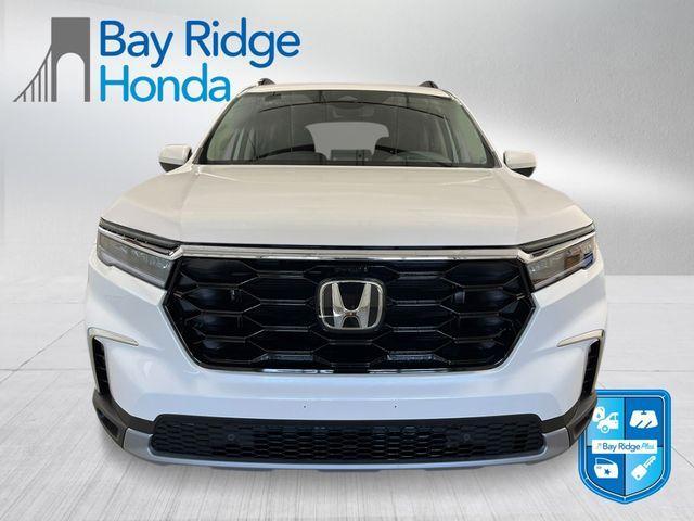 new 2025 Honda Pilot car, priced at $50,050