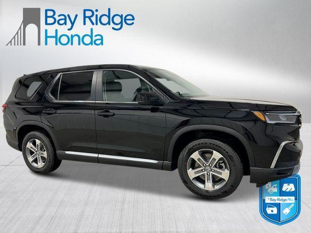 new 2025 Honda Pilot car, priced at $45,595