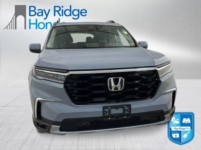 new 2025 Honda Pilot car, priced at $51,450