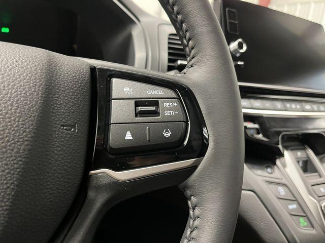 new 2026 Honda Odyssey car, priced at $44,290