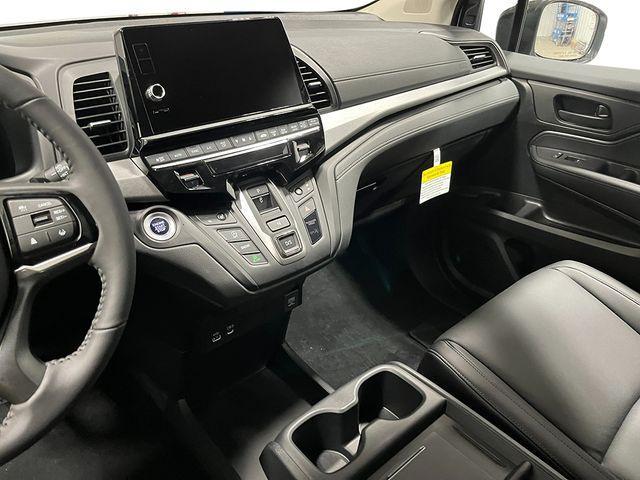 new 2026 Honda Odyssey car, priced at $44,290