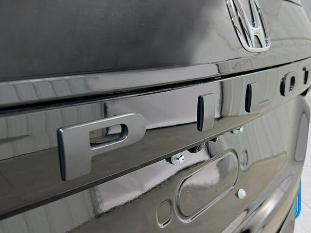 new 2025 Honda Pilot car, priced at $51,050