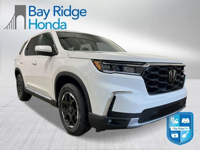 new 2025 Honda Pilot car, priced at $49,350