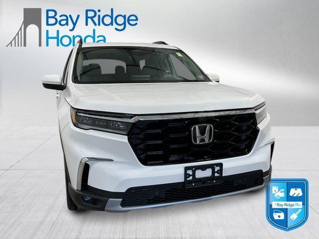 new 2025 Honda Pilot car, priced at $54,930