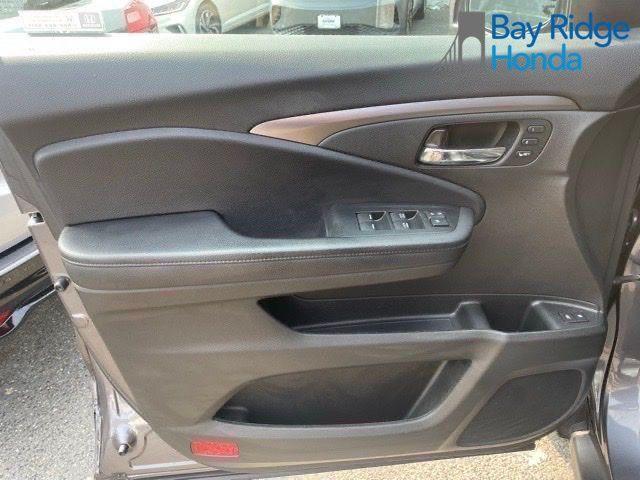 used 2022 Honda Pilot car, priced at $34,972
