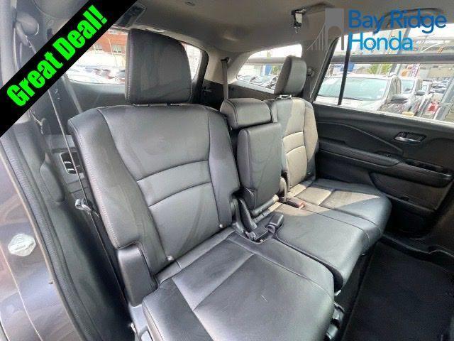 used 2022 Honda Pilot car, priced at $29,125