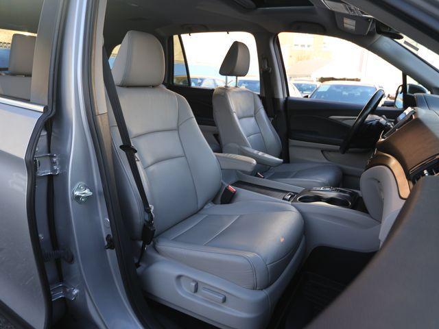 used 2022 Honda Pilot car, priced at $29,495