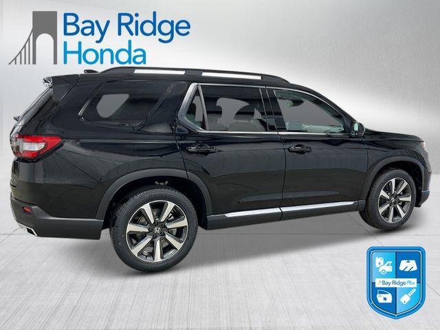 new 2025 Honda Pilot car, priced at $54,475