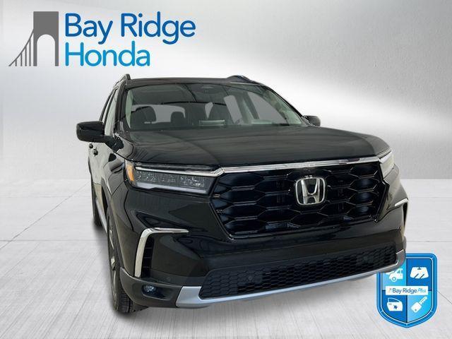 new 2025 Honda Pilot car, priced at $54,475