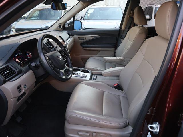 used 2022 Honda Pilot car, priced at $30,495