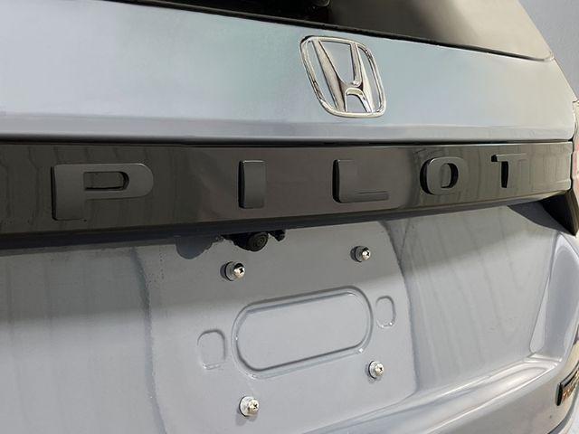 new 2025 Honda Pilot car, priced at $51,730