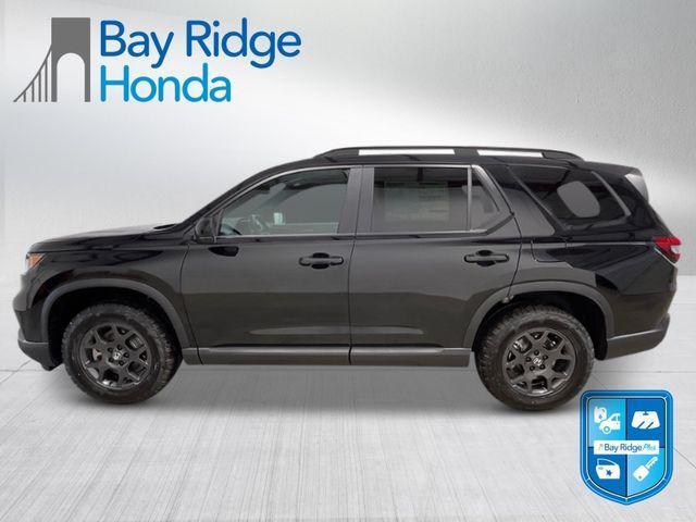 new 2025 Honda Pilot car, priced at $49,395
