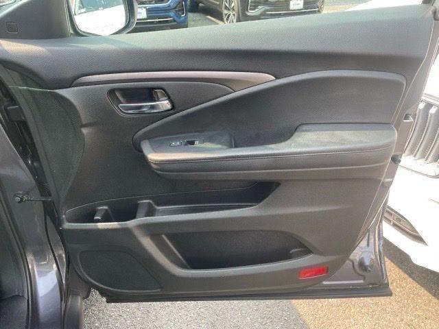 used 2022 Honda Pilot car, priced at $30,746