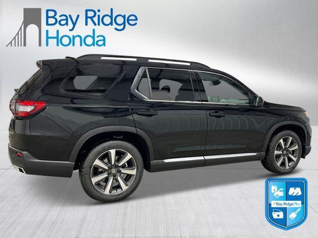 new 2025 Honda Pilot car, priced at $50,995