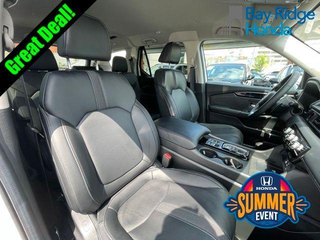 used 2025 Honda Pilot car, priced at $41,080
