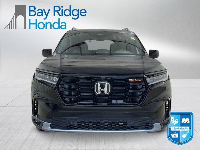 new 2025 Honda Pilot car, priced at $50,795