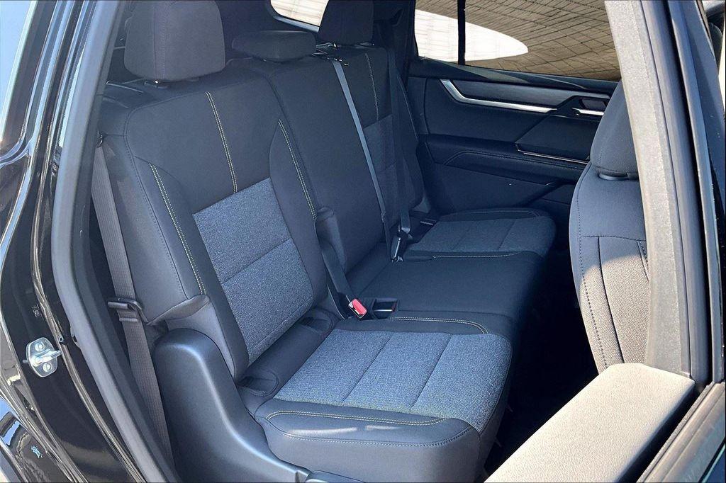 new 2025 GMC Acadia car, priced at $44,310
