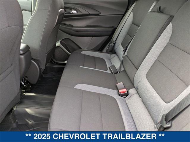 new 2025 Chevrolet TrailBlazer car, priced at $30,080