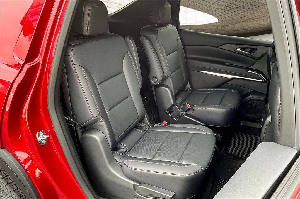 new 2026 Chevrolet Traverse car, priced at $51,835