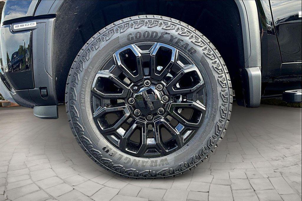new 2025 GMC Sierra 2500 car, priced at $81,972