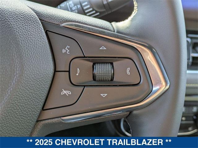 new 2025 Chevrolet TrailBlazer car, priced at $32,180