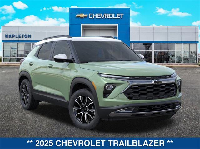 new 2025 Chevrolet TrailBlazer car, priced at $32,180