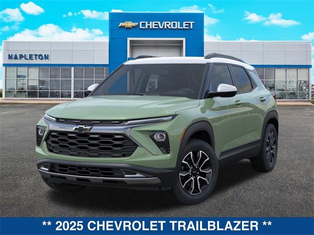 new 2025 Chevrolet TrailBlazer car, priced at $32,180