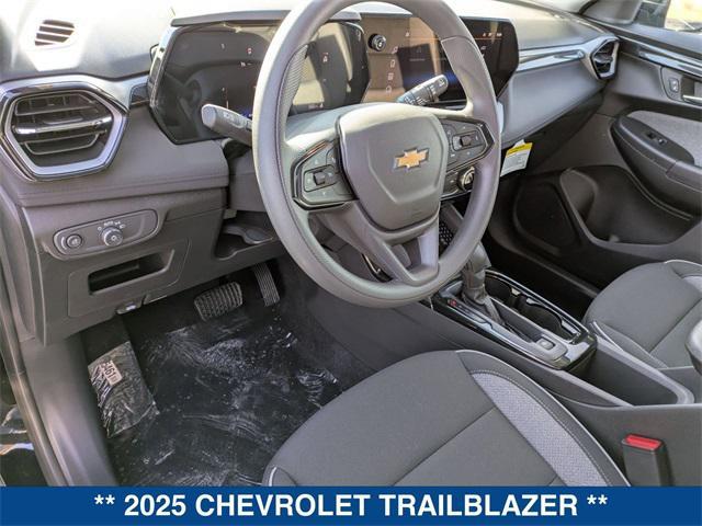 new 2025 Chevrolet TrailBlazer car, priced at $26,490