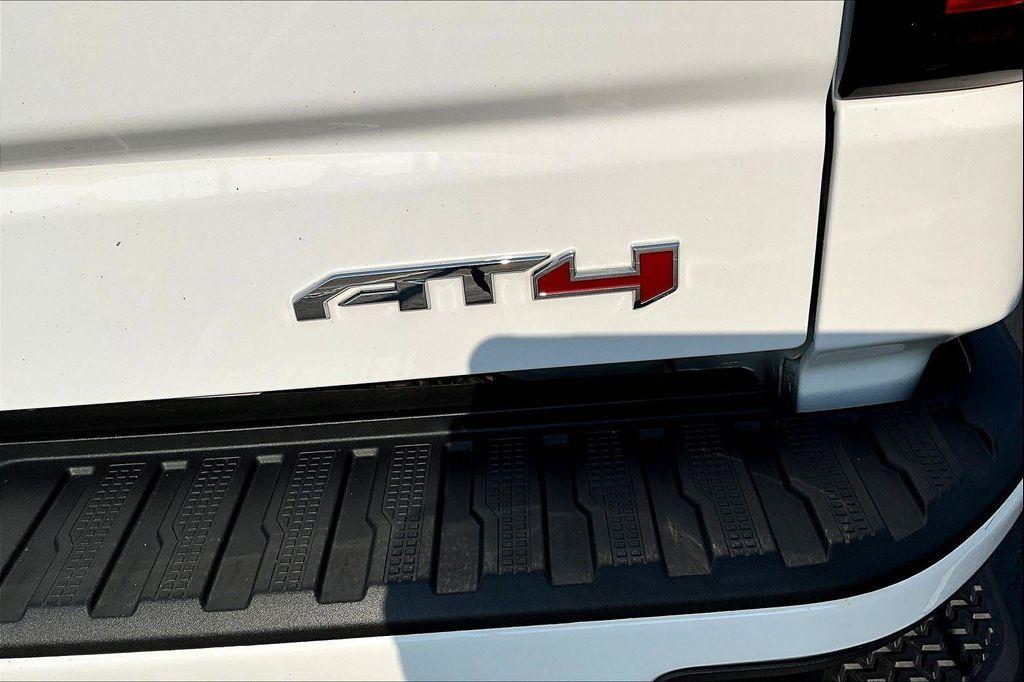 used 2020 GMC Sierra 1500 car, priced at $42,427