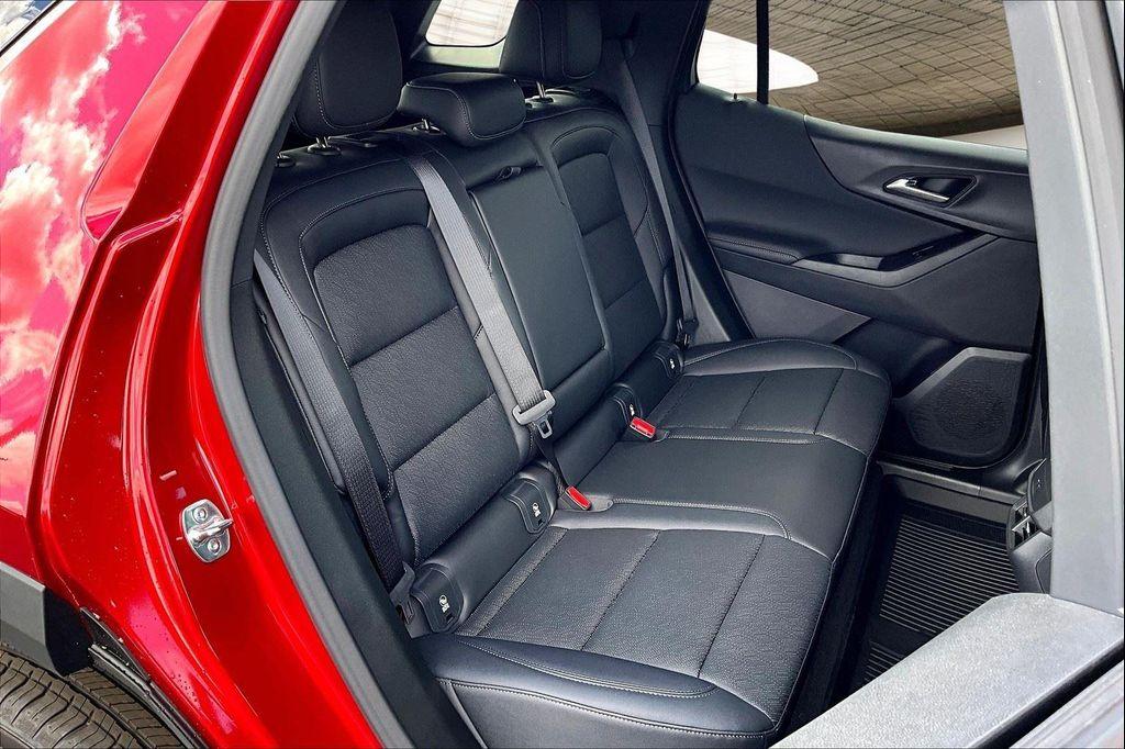 new 2026 Chevrolet Equinox car, priced at $33,630