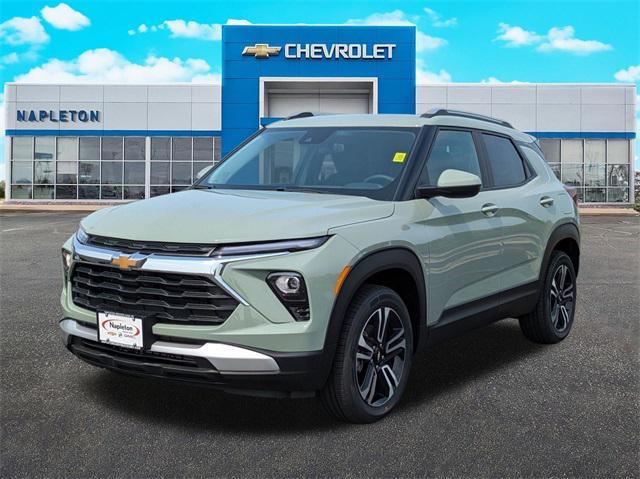 new 2025 Chevrolet TrailBlazer car, priced at $28,580