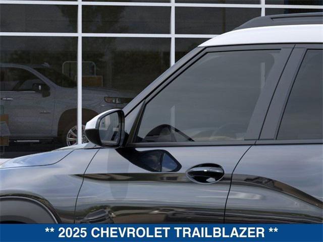 new 2025 Chevrolet TrailBlazer car, priced at $31,185