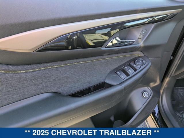 new 2025 Chevrolet TrailBlazer car, priced at $30,685