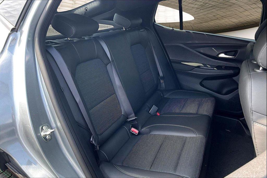 new 2025 Buick Envista car, priced at $26,719