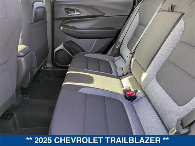 new 2025 Chevrolet TrailBlazer car, priced at $29,075