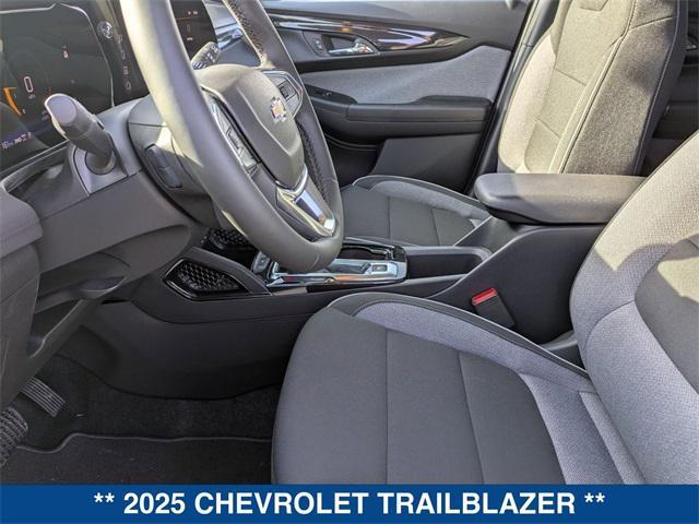 new 2025 Chevrolet TrailBlazer car, priced at $29,075