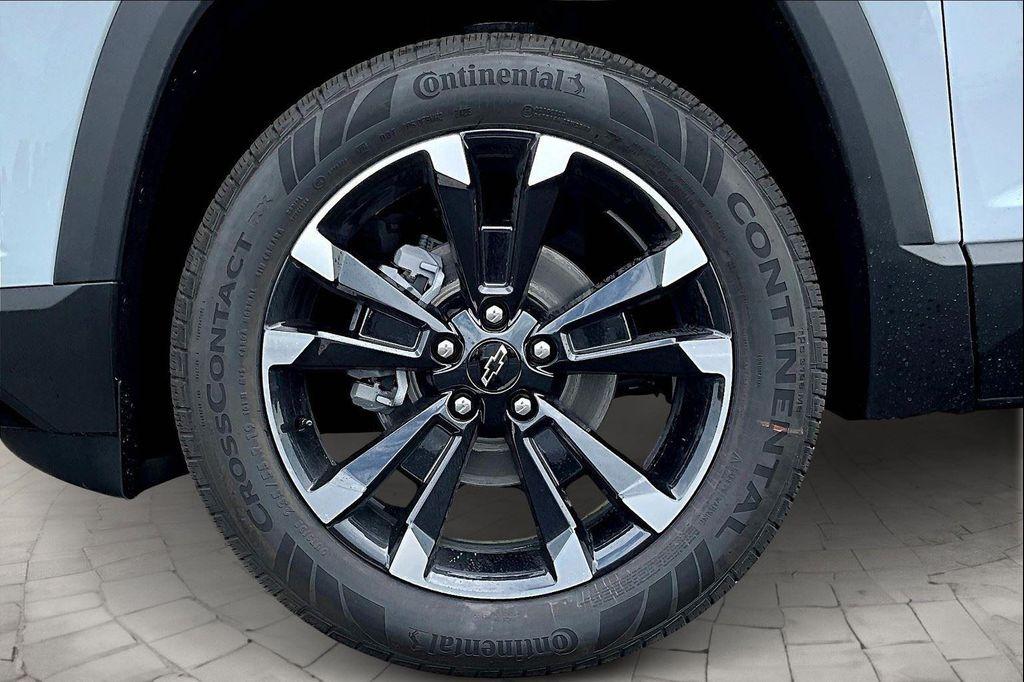 new 2026 Chevrolet Equinox car, priced at $37,293