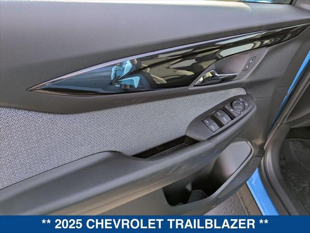 new 2025 Chevrolet TrailBlazer car, priced at $29,475