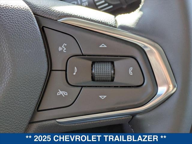 new 2025 Chevrolet TrailBlazer car, priced at $29,475
