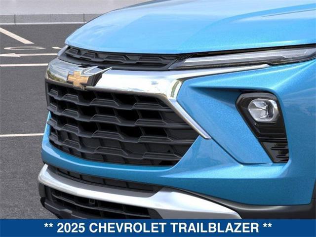 new 2025 Chevrolet TrailBlazer car, priced at $28,475