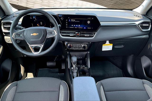 new 2025 Chevrolet TrailBlazer car, priced at $27,278