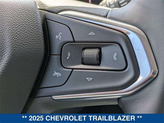 new 2025 Chevrolet TrailBlazer car, priced at $28,585