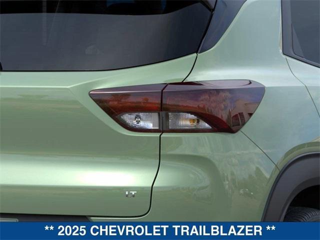 new 2025 Chevrolet TrailBlazer car, priced at $28,080