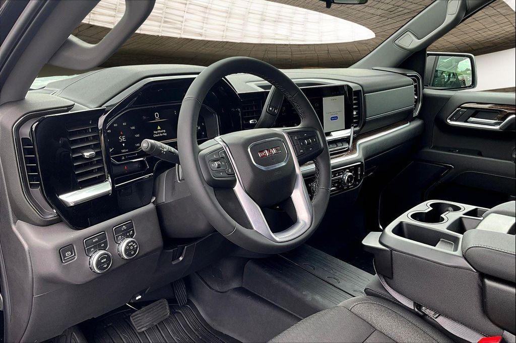 new 2025 GMC Sierra 1500 car, priced at $50,975
