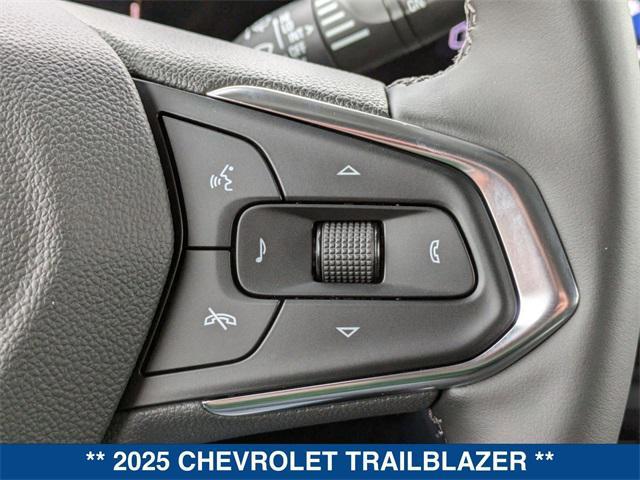 new 2025 Chevrolet TrailBlazer car, priced at $30,080