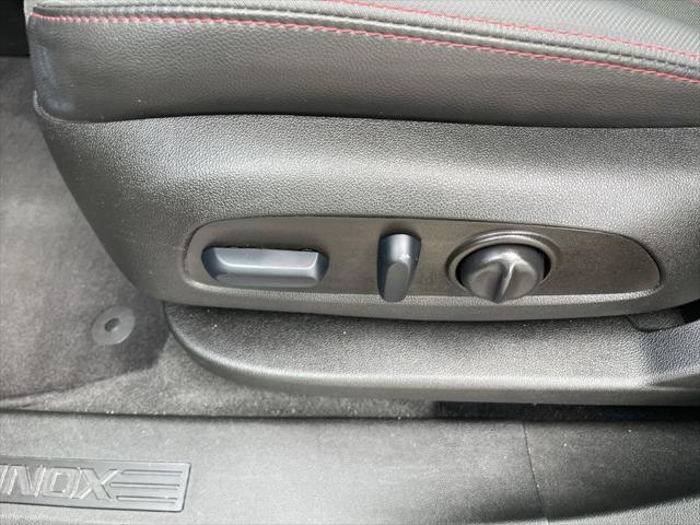 used 2022 Chevrolet Equinox car, priced at $24,556