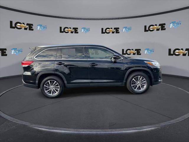 used 2019 Toyota Highlander car, priced at $24,999