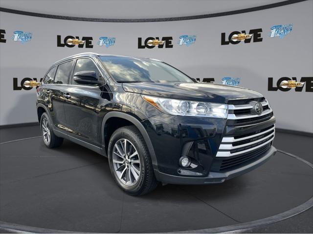 used 2019 Toyota Highlander car, priced at $24,999