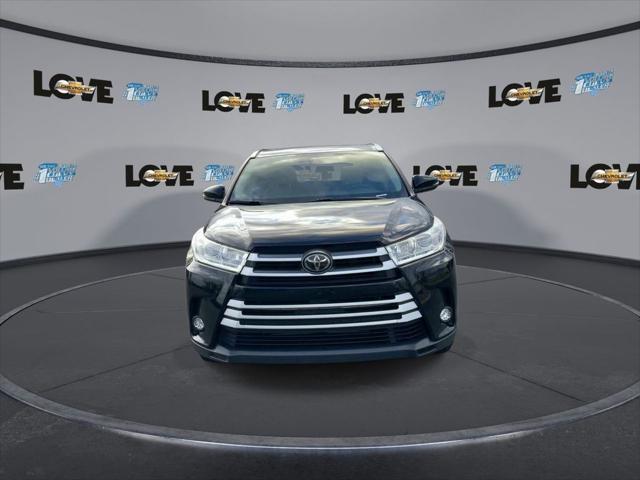 used 2019 Toyota Highlander car, priced at $24,999