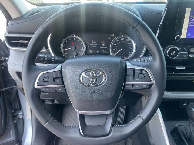used 2023 Toyota Highlander car, priced at $36,889